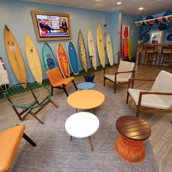 Delphin Surf Hotel, hotel v destinaci Guarujá