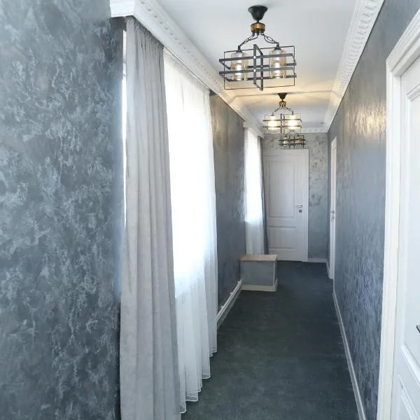 Hotel MARUNA,位于塞凡的酒店