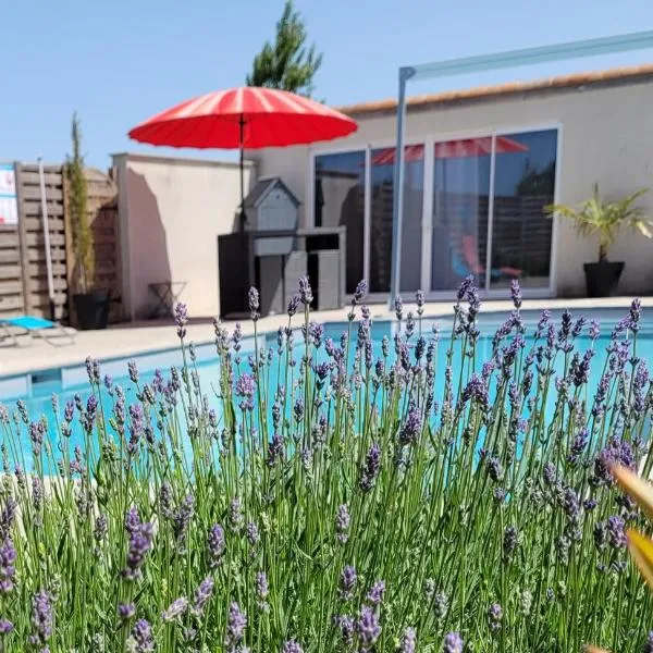 Gite le Petit Doué, hotel v destinaci Noirlieu