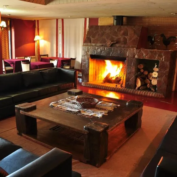 Hotel y Cabañas del Nevado, viešbutis mieste Caviahue