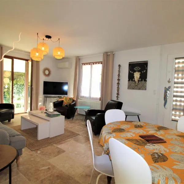 Les Bastidons de L'Isle - Le Saint-Julien - 3 étoiles, hotell sihtkohas LʼIsle-sur-la-Sorgue