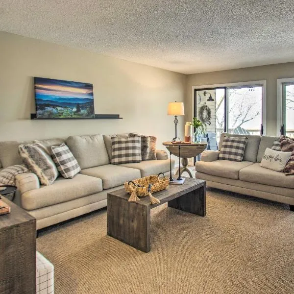 Wintergreen Resort Condo Walk to Ski Lift!, hotel v destinaci Mount Torry Furnace