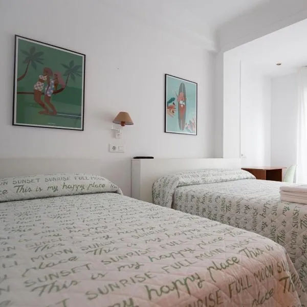 Pension Angelines, Sneuu Hostel Santander，位于桑坦德的酒店