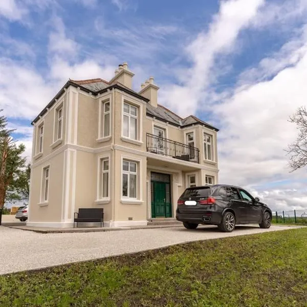 Relaxing Private Country Escape with Hot Tub, hôtel à Roscommon