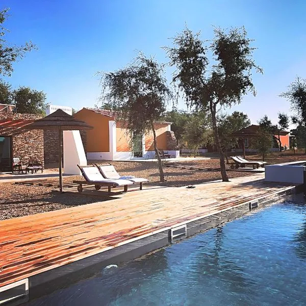 Tons da Terra - Casa de Campo & SPA, ξενοδοχείο σε São Domingos