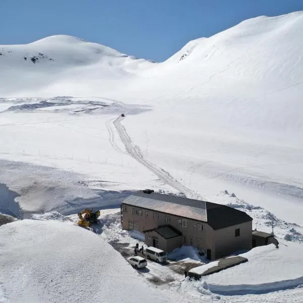 Tengudaira Mountain Lodge, hótel í Tateyama
