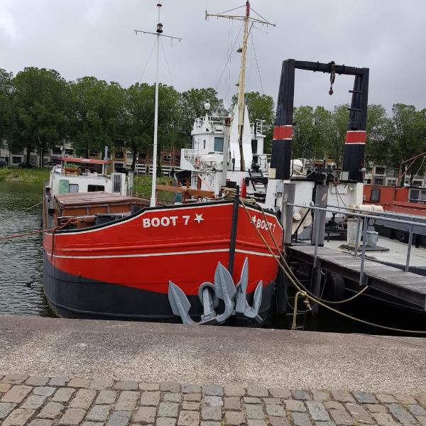 Boathotel Rotterdam Seven, Роттердам