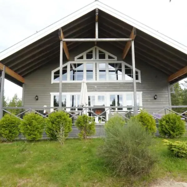 Utsikten - Ny flott hytte, Privat Badstue, Spabad!, hotel en Torsby
