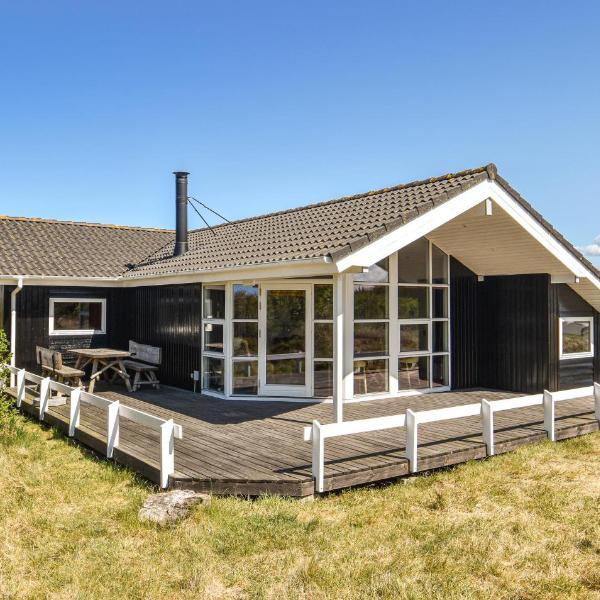 Amazing Home In Ringkbing With Kitchen