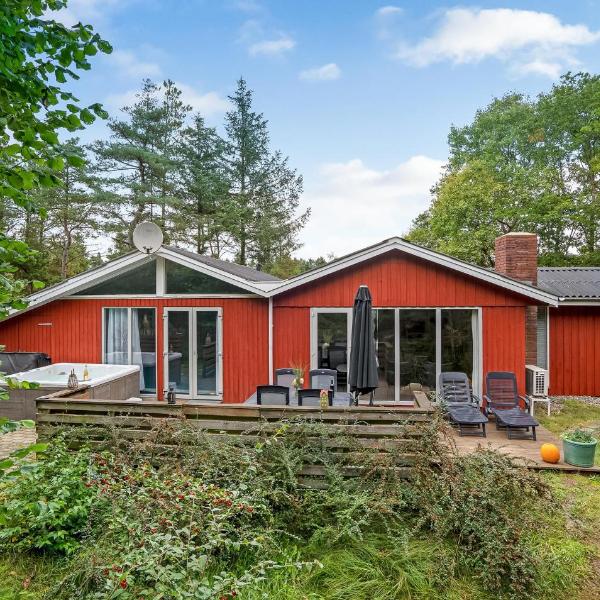 Stunning Home In Nrre Nebel With Sauna, Wifi And Indoor Swimming Pool