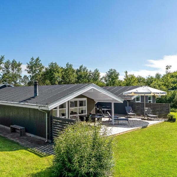 4 Bedroom Beautiful Home In Blvand
