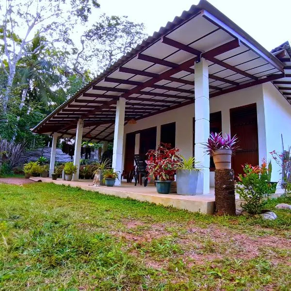 Cashew Villa Hiriketiya, hotel in Hiriketiya