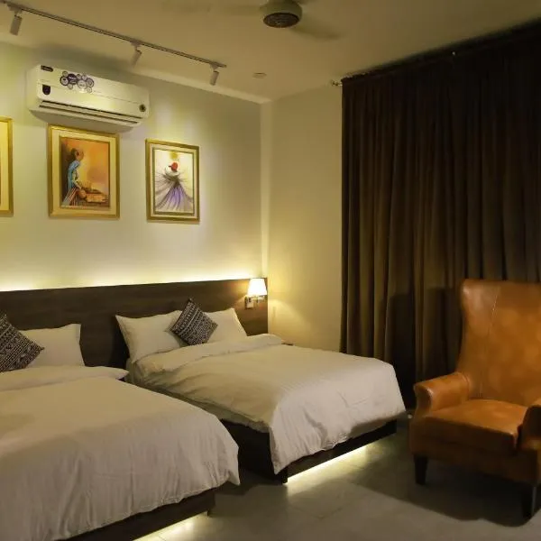 Sunset BnB, hotel in Karachi