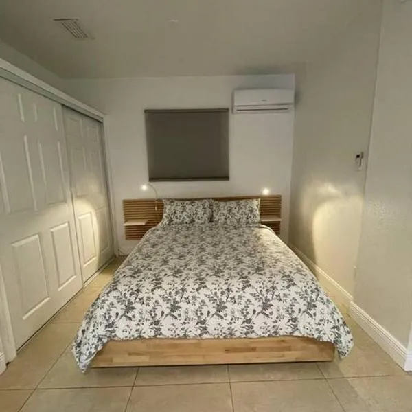 Comfortable modern apartment- central location., khách sạn ở Miami