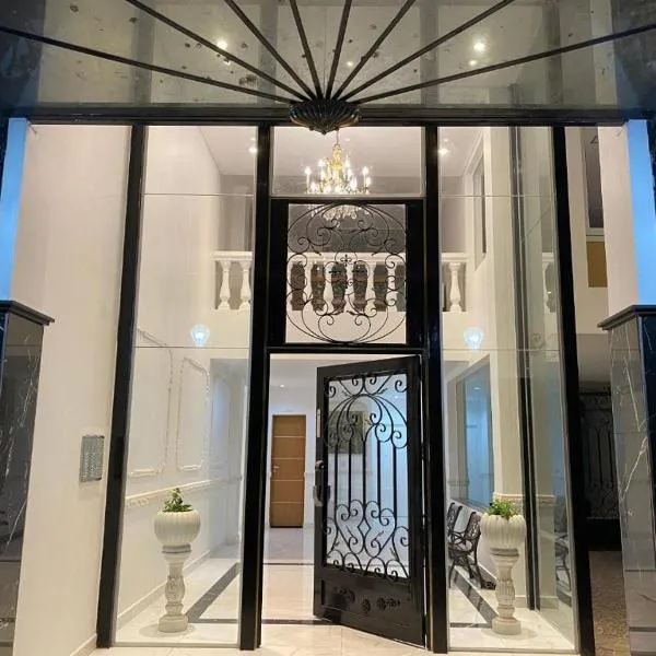 Paris Tower Apart 81 Departamentos，位于雷西斯膝西亚的酒店