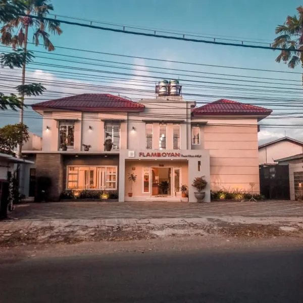Hotel Flamboyan, ξενοδοχείο σε Jember