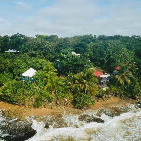 Tesoro Escondido Lodge & Cabinas, hotel v destinaci Bocas del Toro