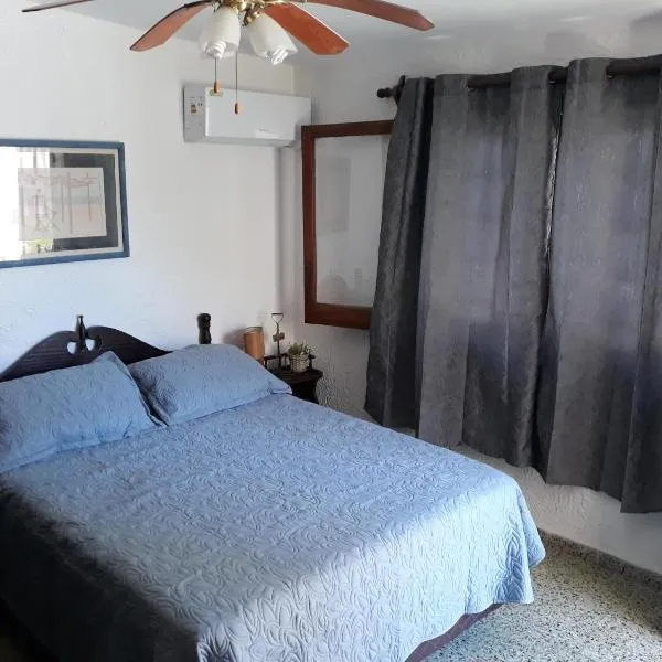 En Suíte - Habitación con baño privado - Entrada independiente, hotel in Punta del Este