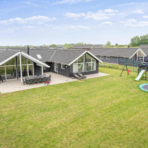 Amazing Home In Bogense With 5 Bedrooms, Sauna And Wifi