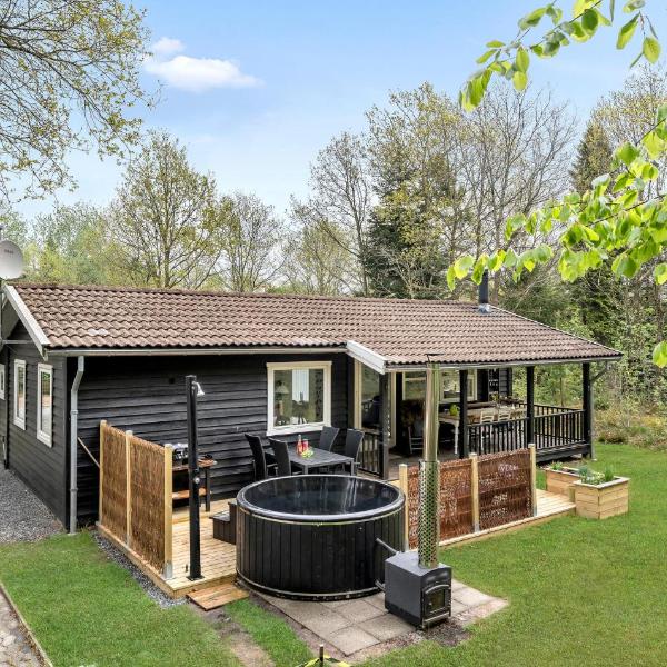 Beautiful Home In Ansager With Kitchen