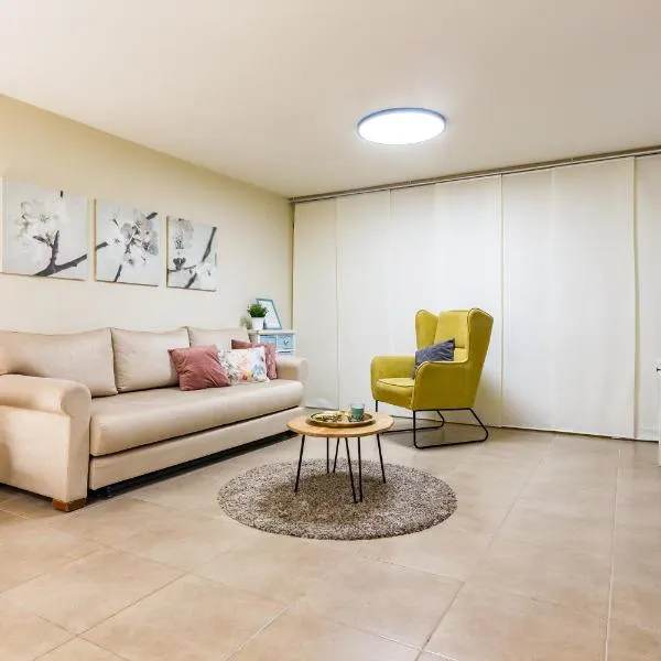 Between Crater and Lake, hotel v destinaci Jerucham