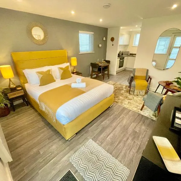 A Cozy Hideaway with Balcony - Close to Beach, hotel in Bournemouth