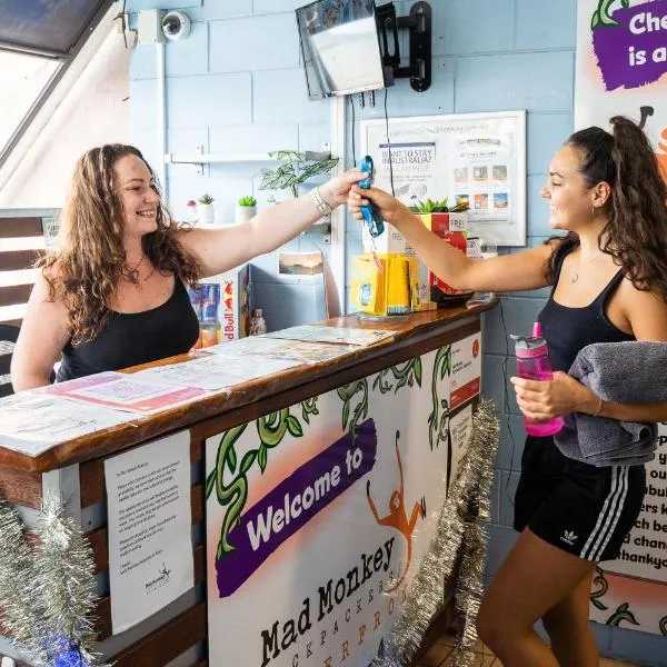 Mad Monkey Waterfront, hotel in Cairns