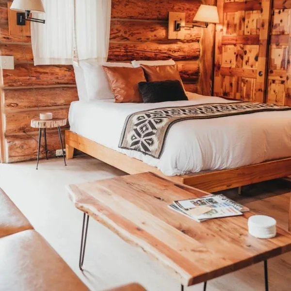 Wilder and Pine Riverside Cabins, hotel v destinaci Stevenson