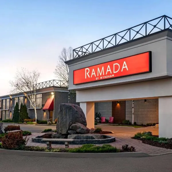 Ramada by Wyndham Cornwall, hotel a Cornwall