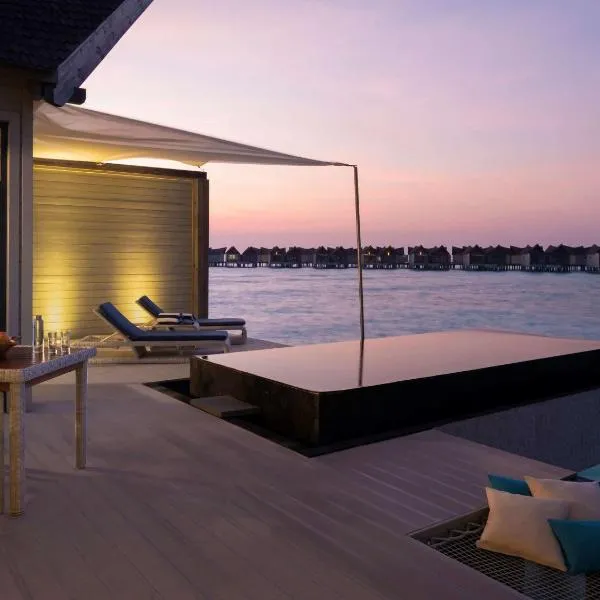 Kuredhivaru Resort and Spa - Maldives, hotel in Manadhoo