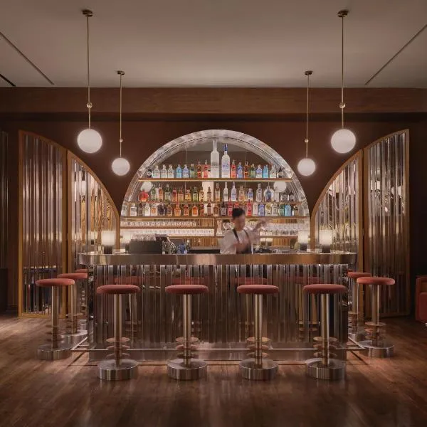 Public House Bangkok, a Member of Design Hotels, hotel di Bangkok