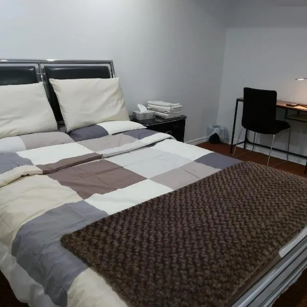 Guest House Room No 02，位于米西索加的酒店