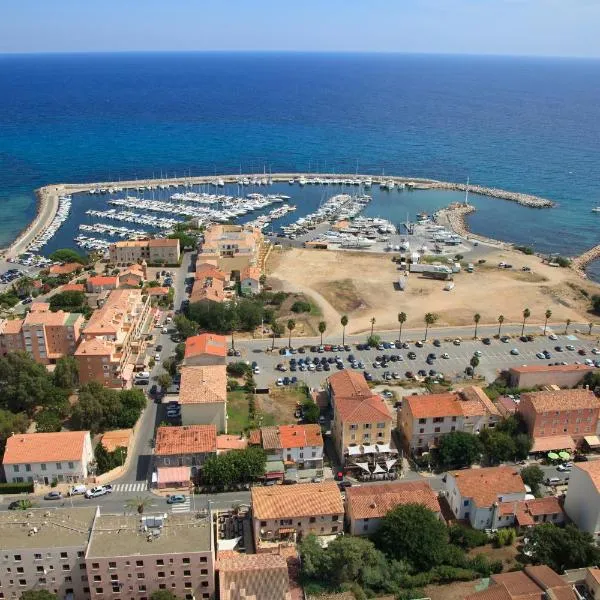 Hôtel Les 3 Terrasses, hótel í Sari Solenzara