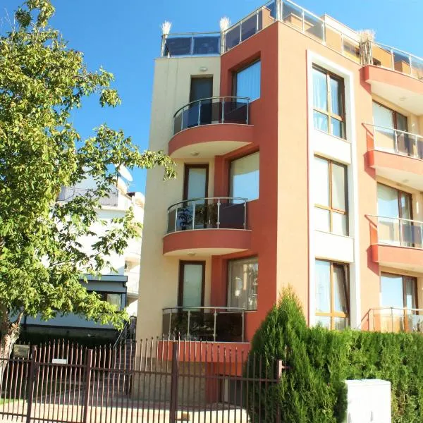 Fantasy Apartments Saint Constantine and Helena Resort, hotel v destinaci Sveti Konstantin i Elena