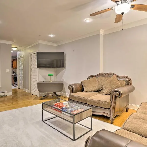 Hoboken Condo Walk to Public Transit!, hotel v destinaci Hoboken