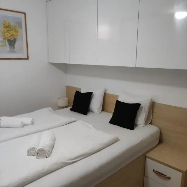 LOLA HOME, hotel in Karlovac