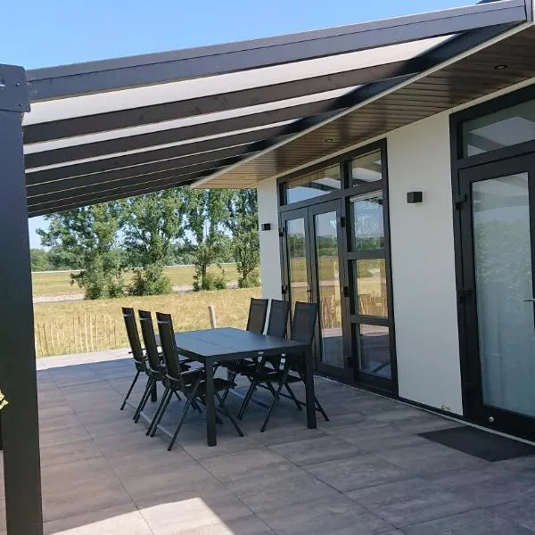 Cube IJsselzicht, hotel v destinaci Lathum