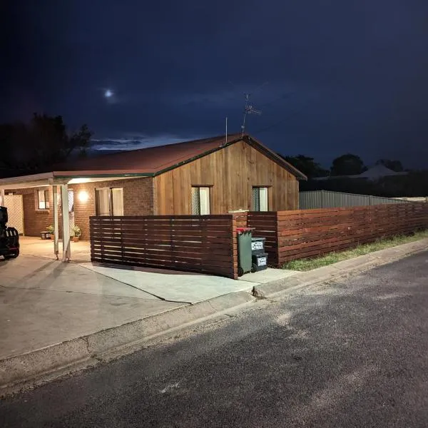 Twodogfolly at Creeklands, hotel in Armidale