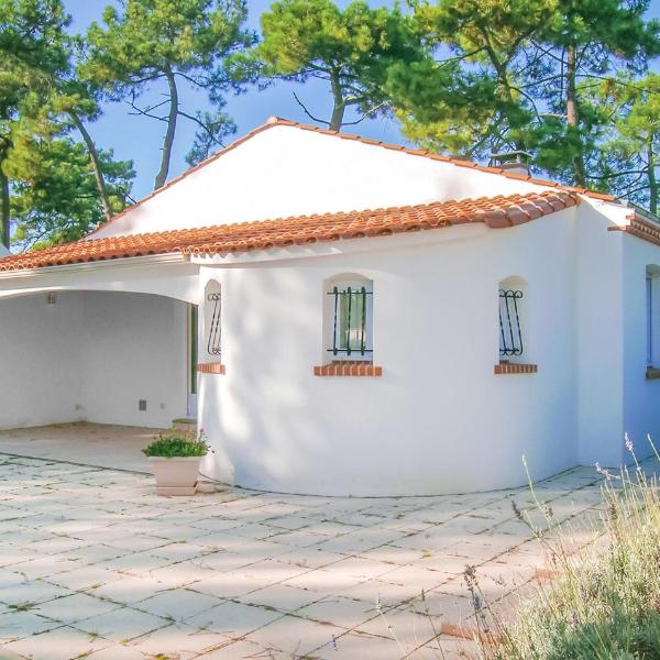 3 Bedroom Lovely Home In La Tranche Sur Mer