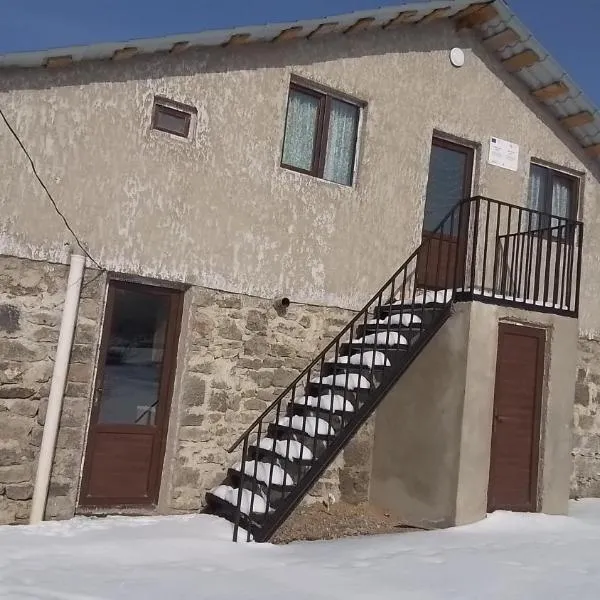 Agro House Mezge - აგროსახლი მეზგე、Bashkʼoのホテル