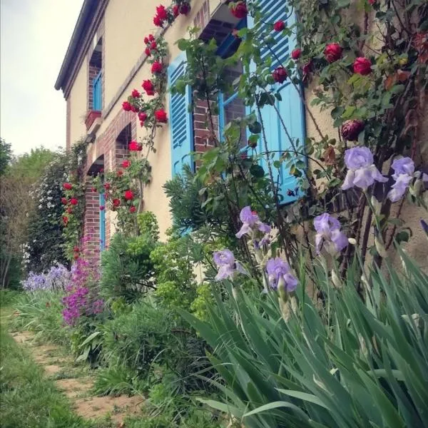 La Ferme de Plénoise Chambre & Table d'hôtes, hotel in Fricambault