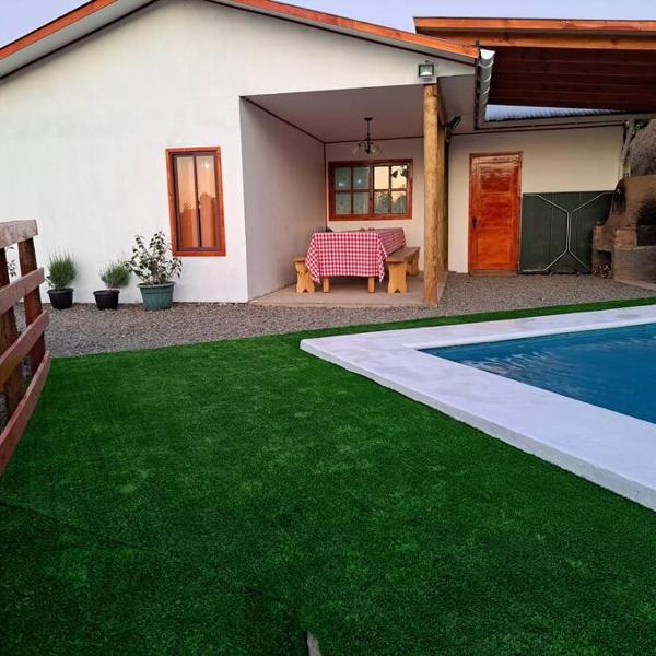 Casa Vista del sol, con piscina, tinaja, y quincho, Caracha