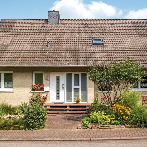 Amazing Apartment In Wesertal-gieselwerder With 1 Bedrooms And Wifi