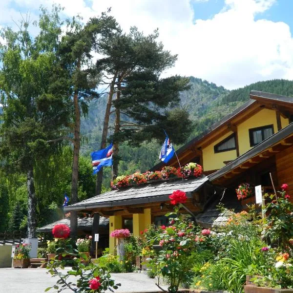 Hotel Cà Fiore, hotel v destinaci Bardonecchia