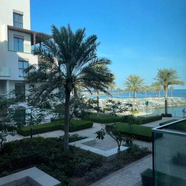 Resort Address Beach Fujairah,3BRoom Resort Address Beach Fujairah,3BRoom, hotel in Fujairah