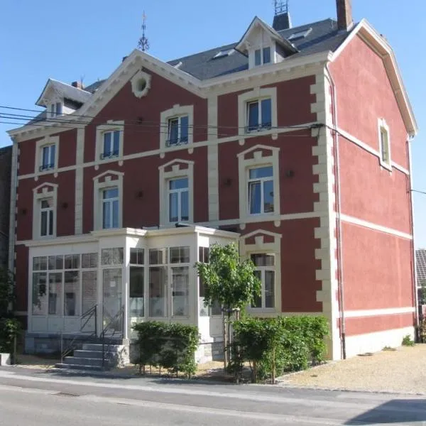 L'auberge hôtel Beauraing, ξενοδοχείο σε Baronville
