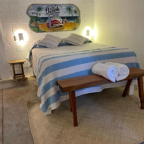 La Bocana Surf House, hotel in Santa Cruz Huatulco