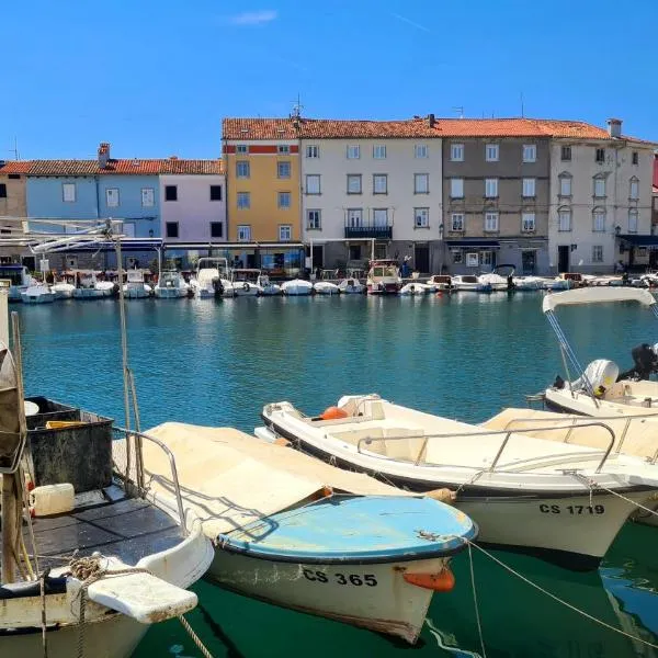 Amorino Cres - Old Town House, Hotel in Cres