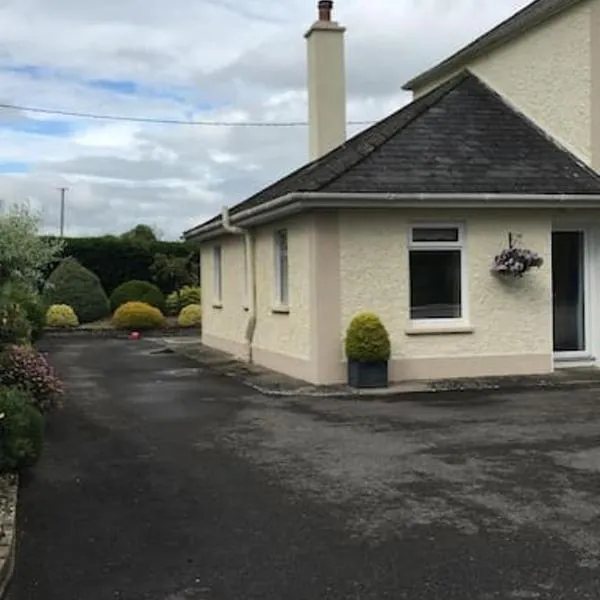 ChestNut View Oldcastle 1 bedroom self-catering, hotel en Oldcastle