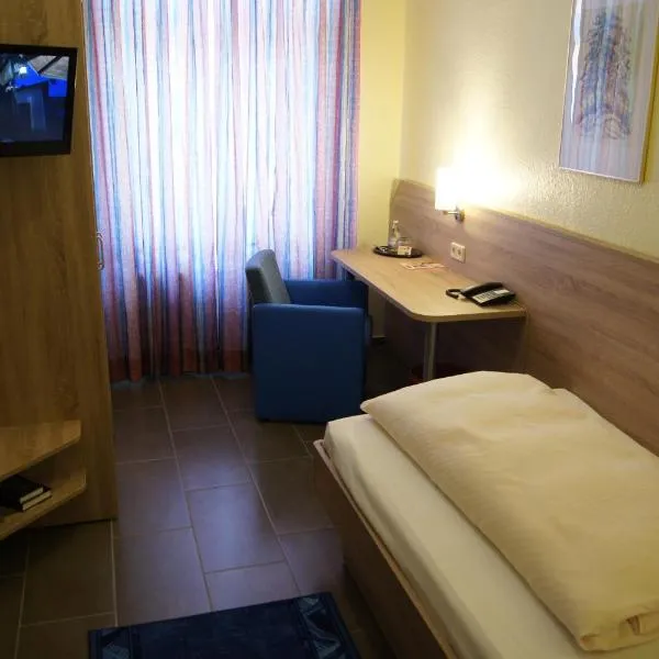 Hotel "Drei Rosen" OHG Regina & Hans - Peter Faßbinder, hotel en Worbis